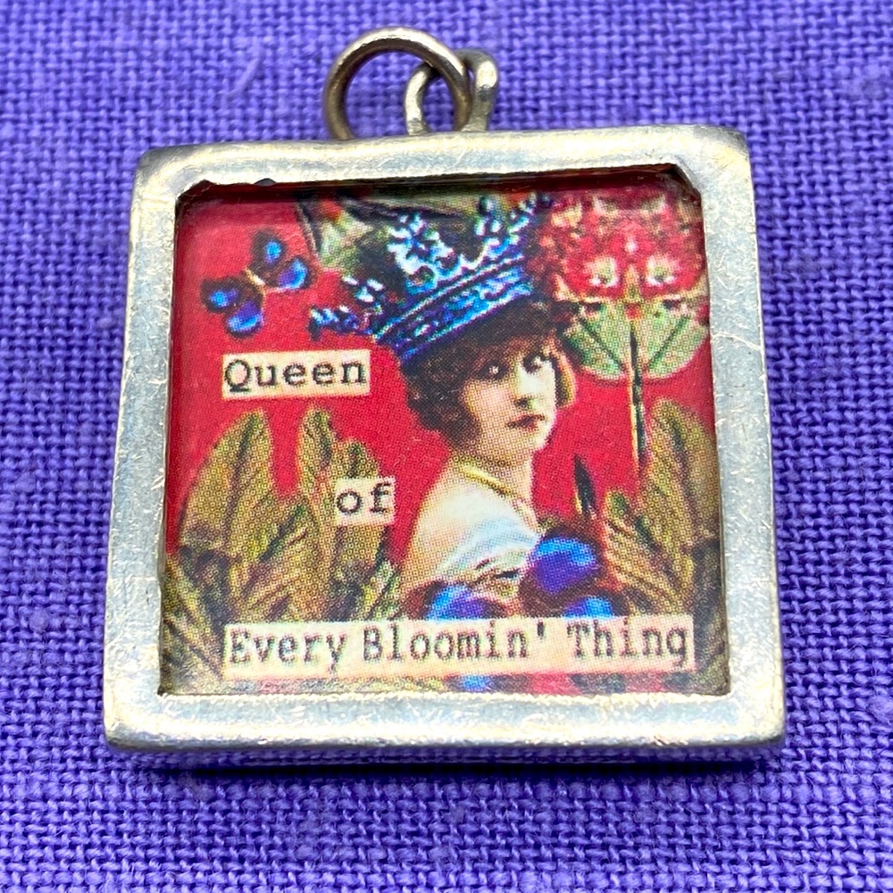Vintage Pick up sticks charm or pendant, reversible design, silver tone 🌺💐